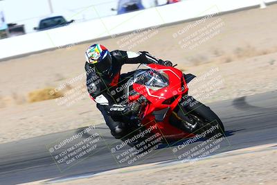 media/Jan-08-2022-SoCal Trackdays (Sat) [[1ec2777125]]/Turn 15 Inside (950am)/